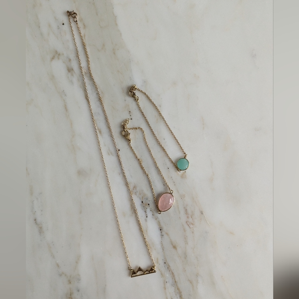 Elegant Gold and Pink Necklace Set